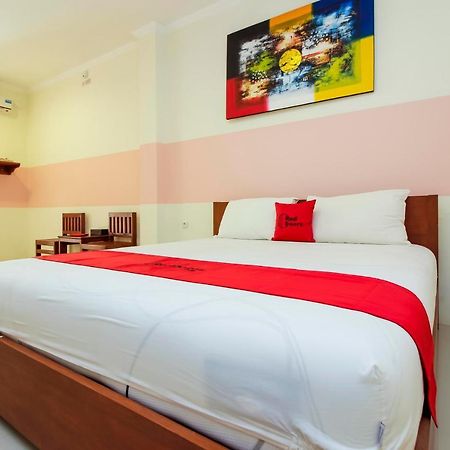 Reddoorz Near Jalan Jendral Sudirman Manado Hotel ภายนอก รูปภาพ