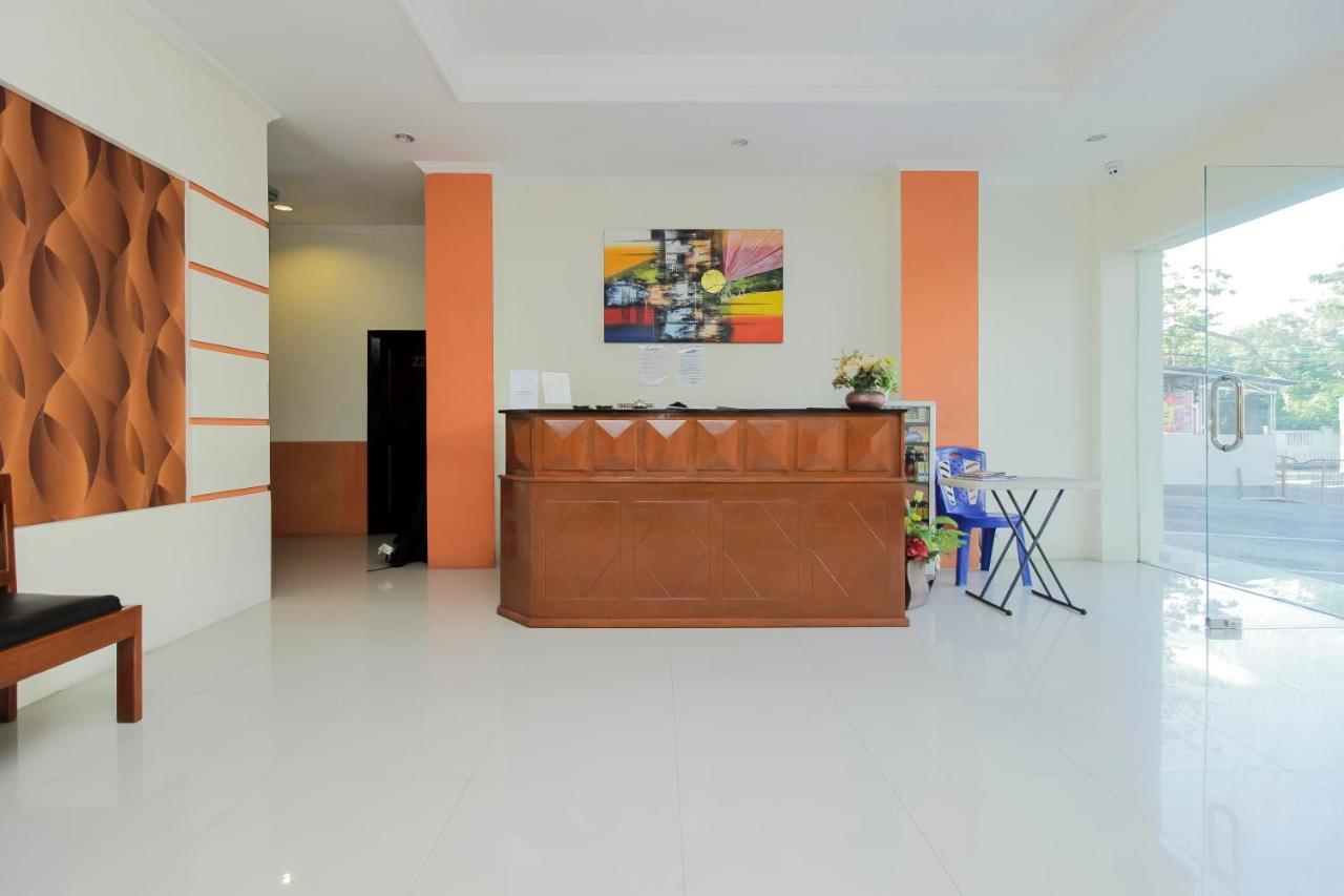 Reddoorz Near Jalan Jendral Sudirman Manado Hotel ภายนอก รูปภาพ