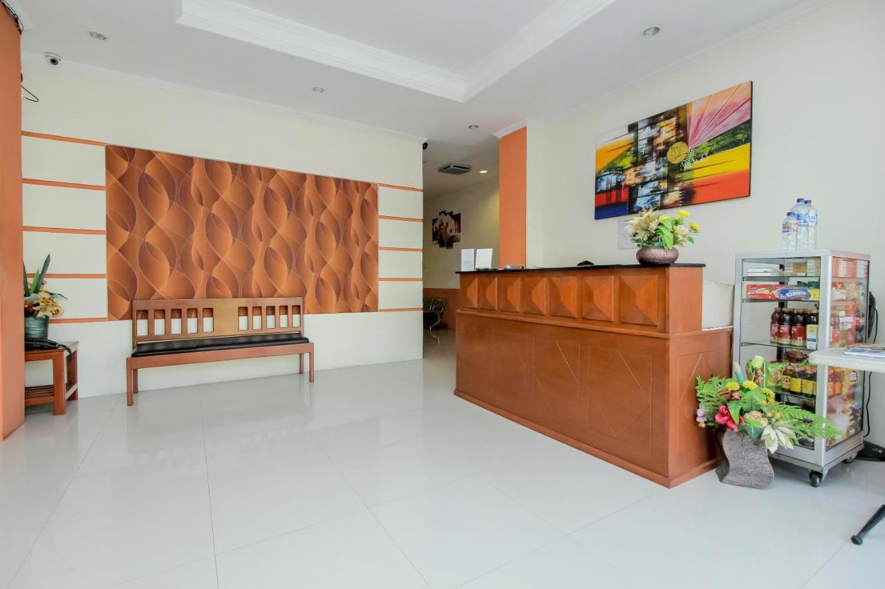 Reddoorz Near Jalan Jendral Sudirman Manado Hotel ภายนอก รูปภาพ