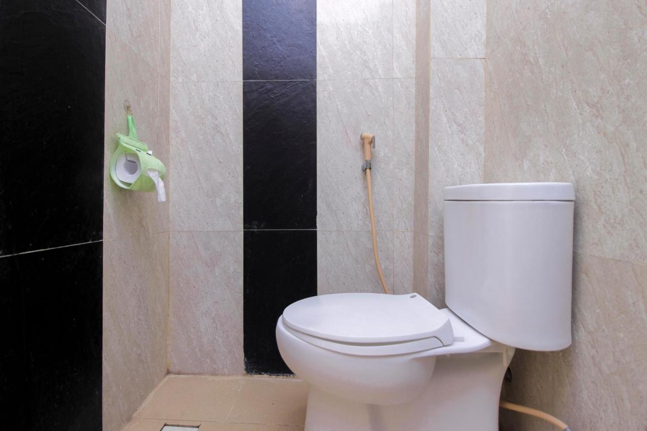 Reddoorz Near Jalan Jendral Sudirman Manado Hotel ภายนอก รูปภาพ