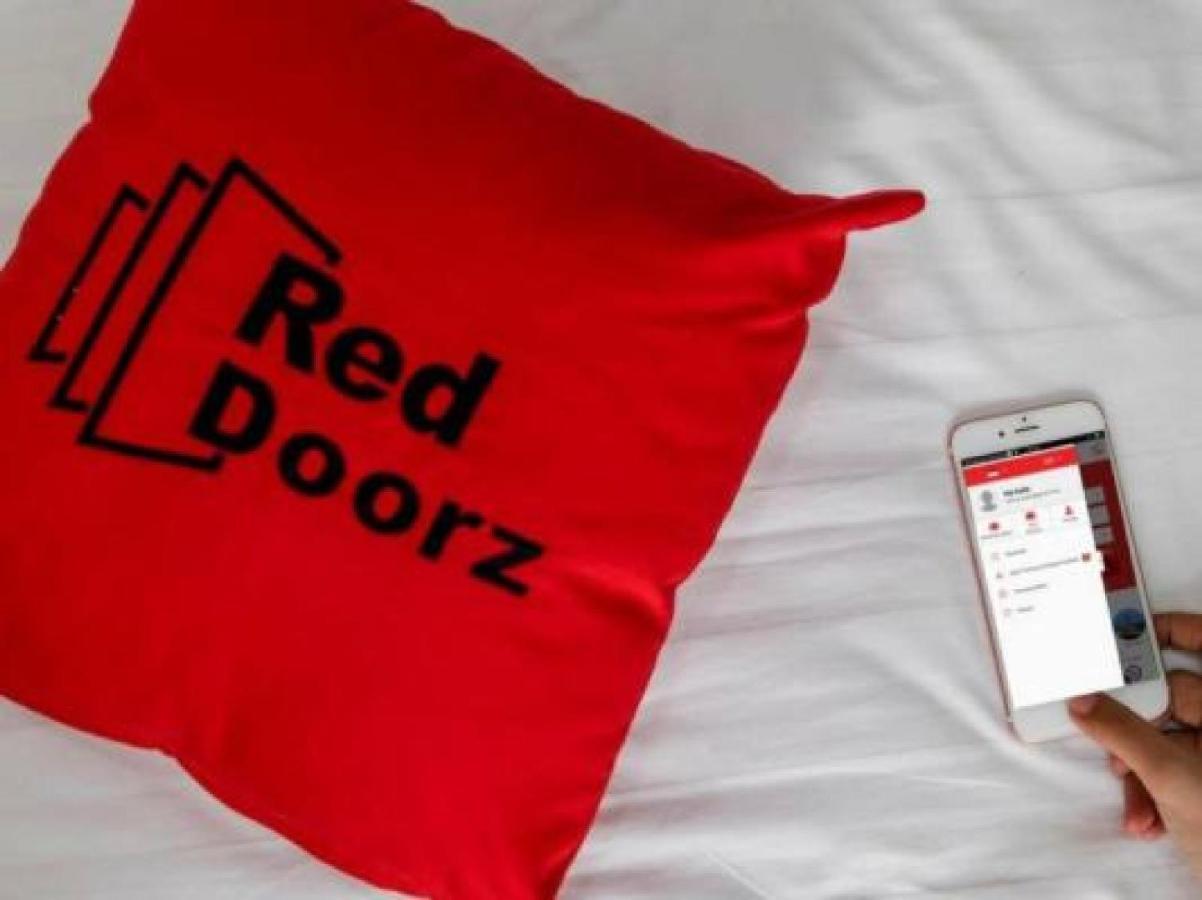 Reddoorz Near Jalan Jendral Sudirman Manado Hotel ภายนอก รูปภาพ